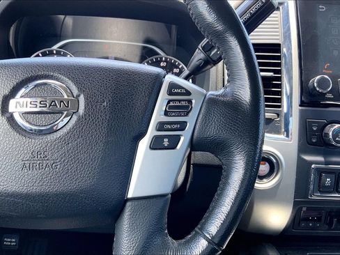 Used 2020 Nissan Titan SV w/ SV Convenience Package RWD image 17