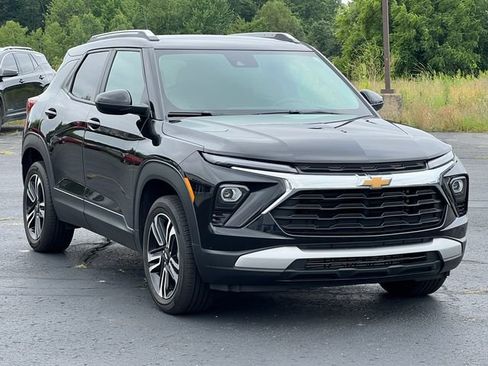 Used 2024 Chevrolet TrailBlazer LT w/ LT Cold Weather Package AWD/4WD image 25