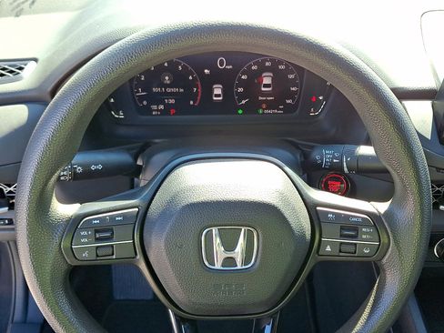 Used 2023 Honda Accord EX image 19