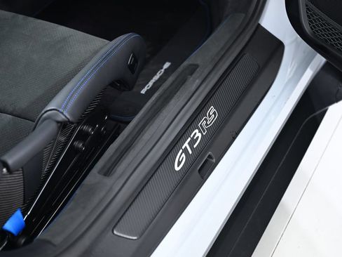 Used 2025 Porsche 911 GT3 RS RWD image 36