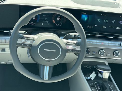 New 2026 Hyundai Kona SE FWD image 24