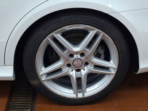 Used 2014 Mercedes-Benz E 350 4MATIC Sedan image 6