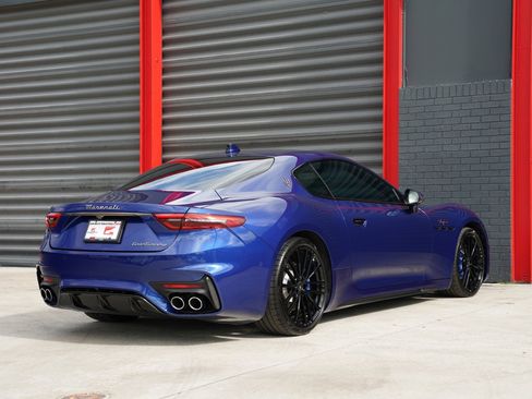 Used 2024 Maserati GranTurismo Trofeo image 2