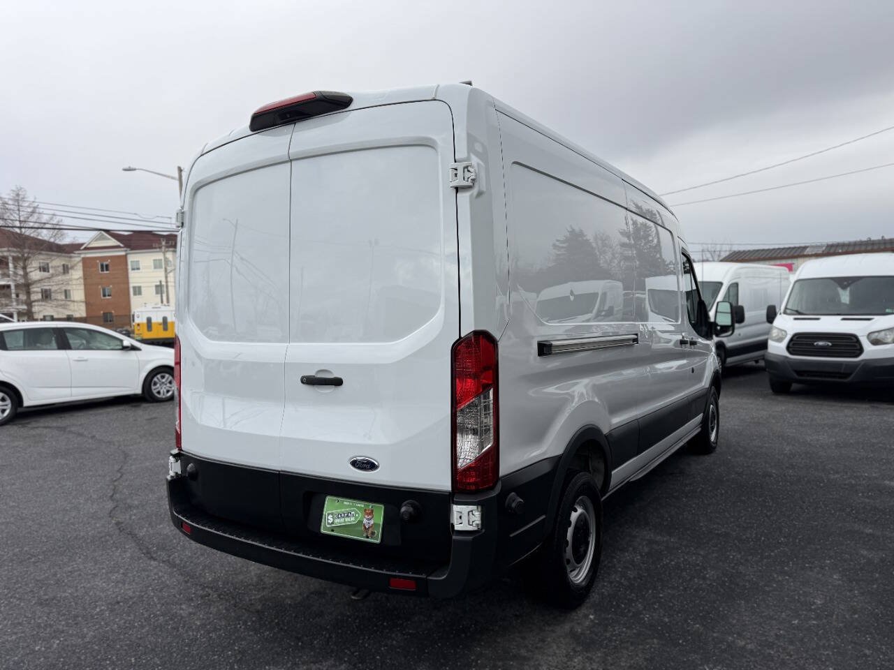 Used 2019 Ford Transit 250 148 Medium Roof RWD image 3