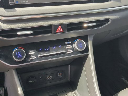 Used 2022 Hyundai Sonata SEL Plus w/ Preferred Accessory Package image 19