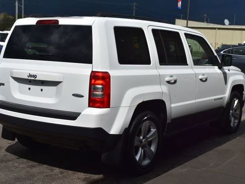 Used 2015 Jeep Patriot Latitude image 10