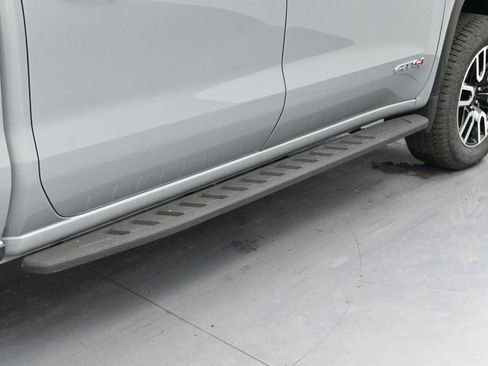 Used 2025 GMC Sierra 1500 AT4 w/ AT4 Premium Package image 9