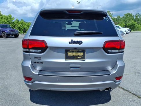 Used 2019 Jeep Grand Cherokee Altitude AWD/4WD image 18