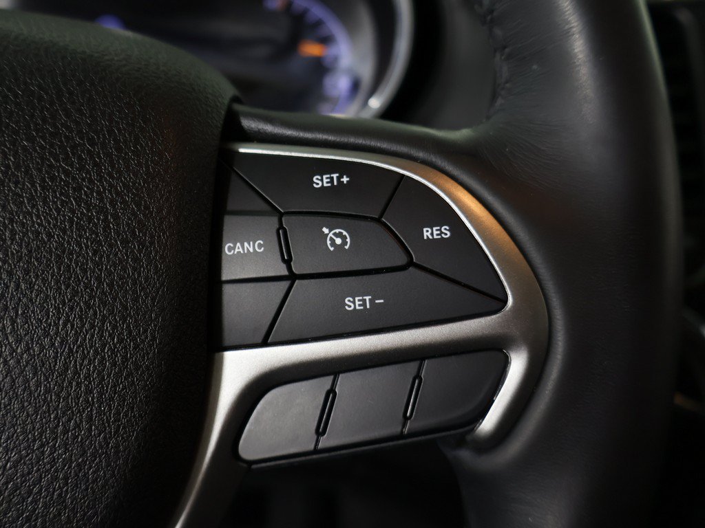 Used 2018 Jeep Grand Cherokee Overland AWD/4WD image 47