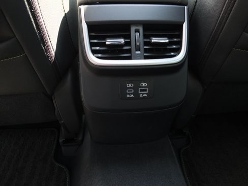 Used 2025 Subaru Outback Onyx Edition AWD/4WD image 19