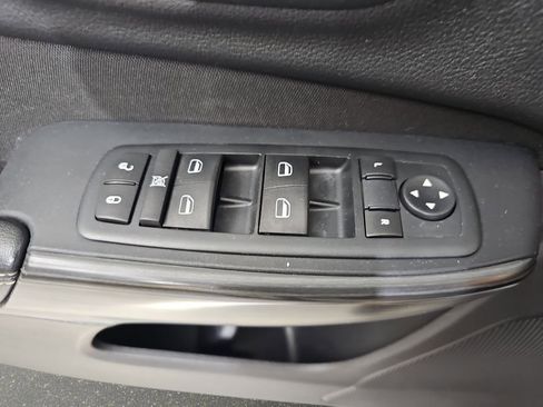 Used 2016 Jeep Cherokee Sport w/ Cold Weather Group AWD/4WD image 29