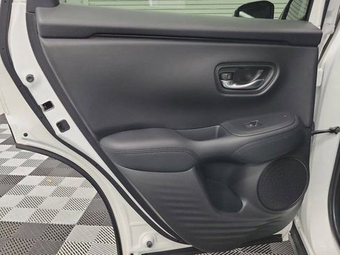 Certified 2025 Honda HR-V LX image 17