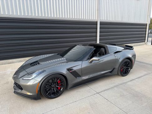 Used 2016 Chevrolet Corvette Z06 w/ 3LZ Preferred Equipment Group image 1