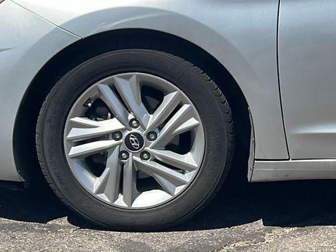Used 2020 Hyundai Elantra Value Edition w/ Cargo Package (C1) FWD image 9
