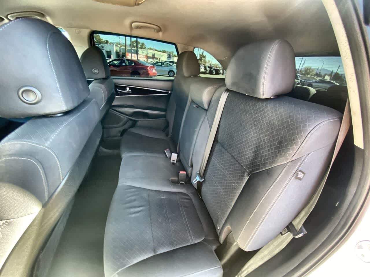 Used 2018 Kia Sorento AWD image 21