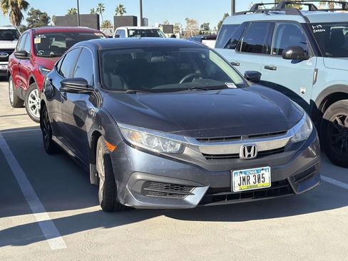 Used 2018 Honda Civic EX image 10