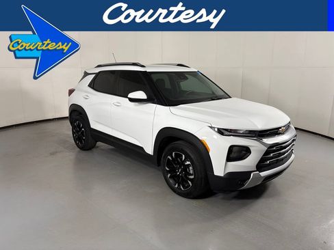 Used 2023 Chevrolet TrailBlazer LT FWD image 1