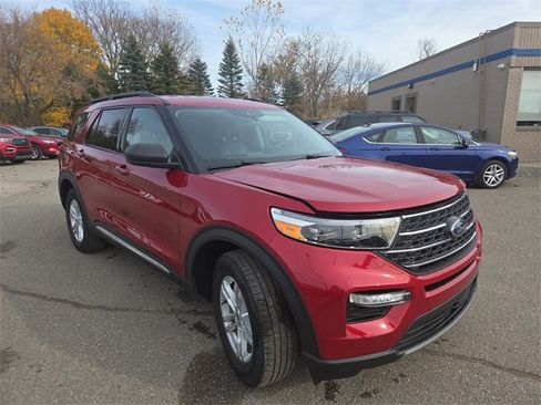 Certified 2022 Ford Explorer XLT w/ Equipment Group 202A image 11