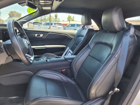 Used 2025 Ford Mustang Premium RWD image 12