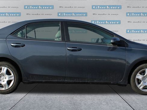 Used 2018 Toyota Corolla LE image 4