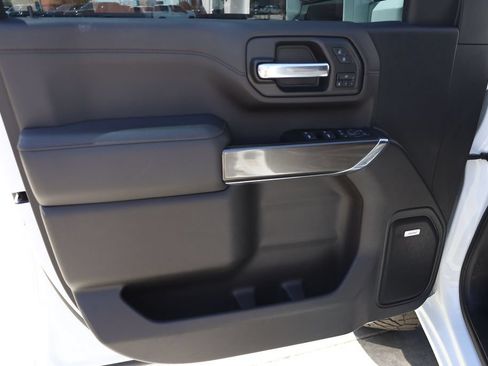 Used 2022 GMC Sierra 3500 AT4 w/ AT4 Premium Plus Package AWD/4WD image 13