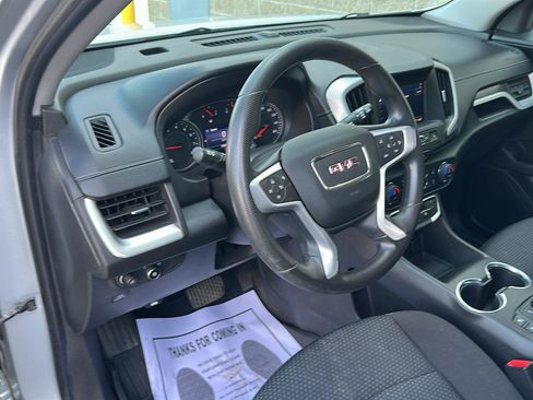 Used 2022 GMC Terrain SLE w/ Driver Convenience Package FWD image 5