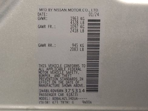 Used 2024 Nissan Altima 2.5 SV FWD image 33