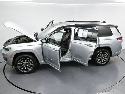Used 2023 Jeep Grand Cherokee L Summit AWD/4WD image 43
