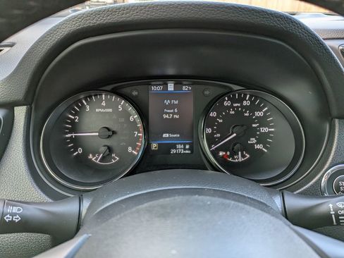 Used 2022 Nissan Rogue Sport SL w/ Premium Package image 29