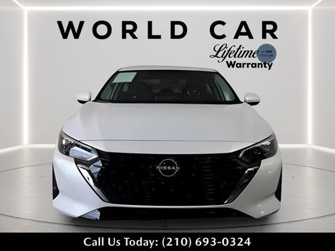 Used 2025 Nissan Sentra SV FWD image 8