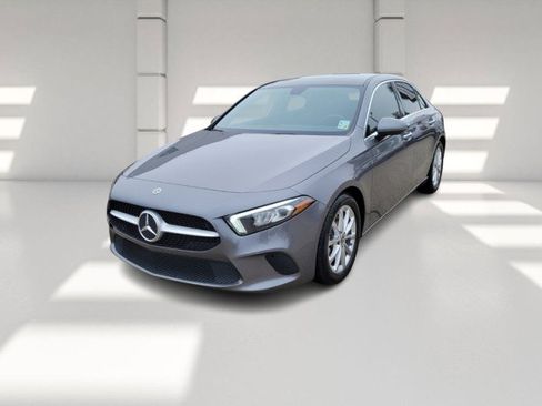Used 2021 Mercedes-Benz A 220 image 1