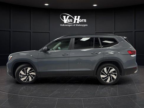 Used 2025 Volkswagen Atlas SE w/ Panoramic Sunroof Package AWD/4WD image 4