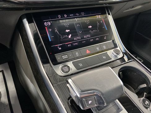 Used 2022 Audi Q7 Premium Plus w/ Premium Plus Package image 16