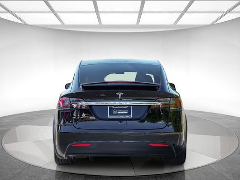 Used 2018 Tesla Model X 75D AWD/4WD image 3