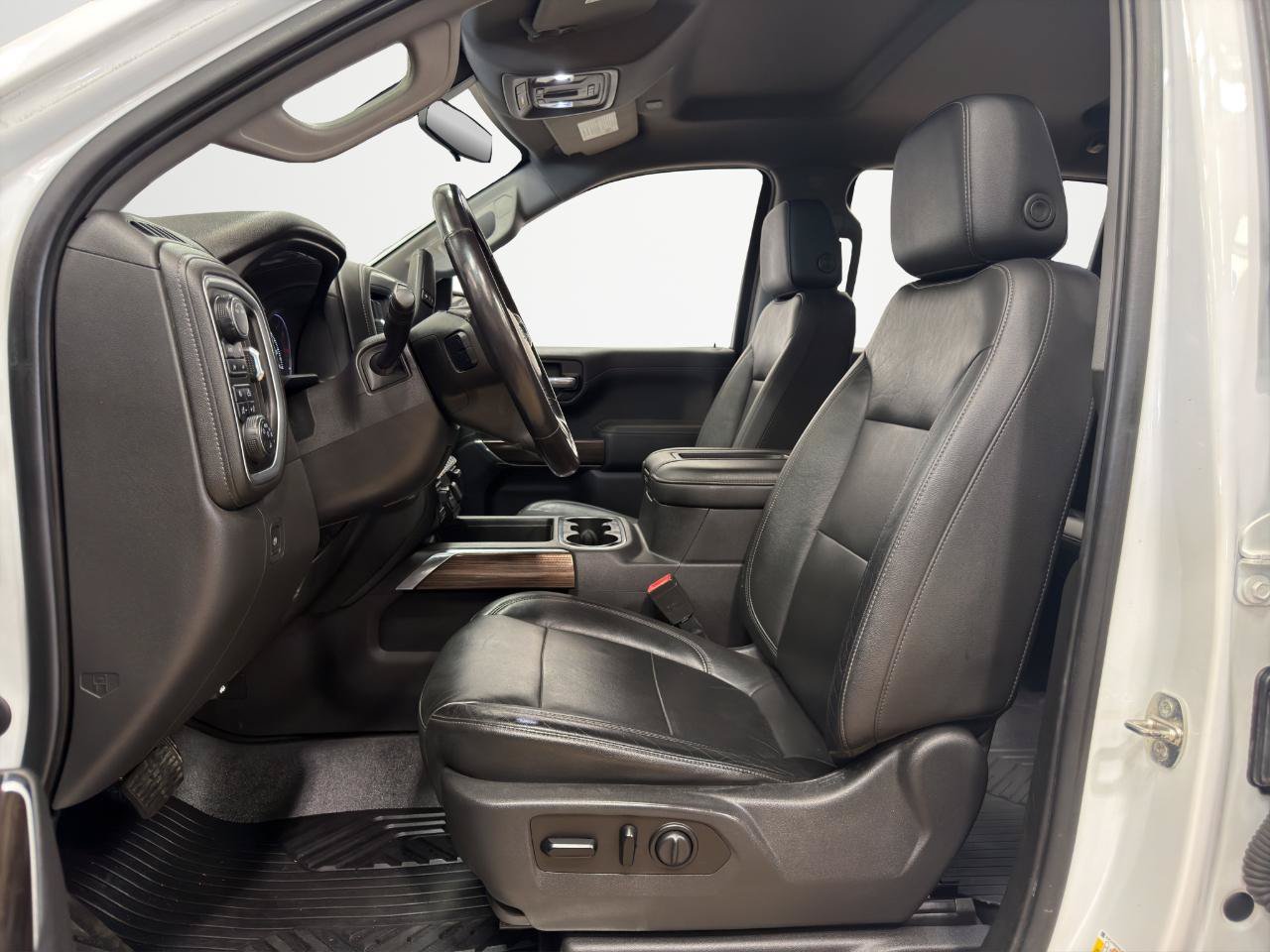 Used 2020 Chevrolet Silverado 1500 RST AWD/4WD image 15