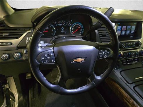 Used 2019 Chevrolet Suburban Premier AWD/4WD image 20