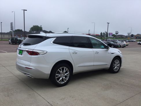 Used 2023 Buick Enclave Premium w/ Experience Buick Package AWD/4WD image 5