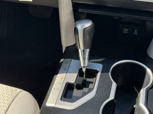 Used 2012 Toyota Camry LE image 36