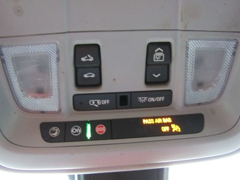 Used 2021 Chevrolet Malibu LT FWD image 19