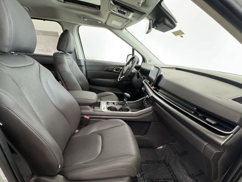 New 2026 Kia Carnival SX w/ SX Dark Edition Package image 24