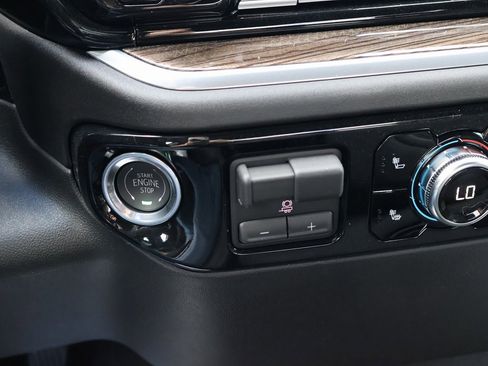 New 2026 GMC Sierra 1500 Elevation image 21