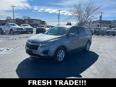 Used 2024 Chevrolet Equinox LT image 3