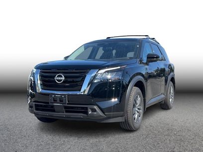 New 2025 Nissan Pathfinder SV