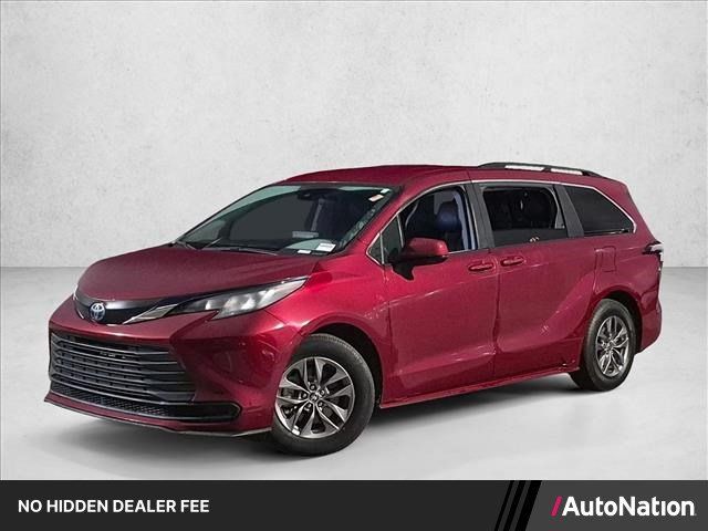 Used 2023 Toyota Sienna LE FWD image 1