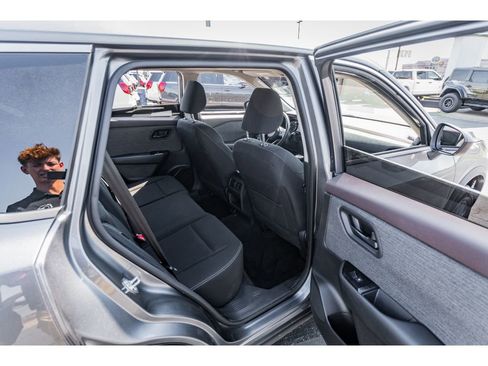 Used 2023 Nissan Rogue S image 26