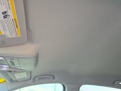 Used 2019 Chevrolet Equinox Premier FWD image 31