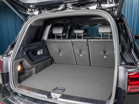 Certified 2025 Mercedes-Benz GLB 250 image 8