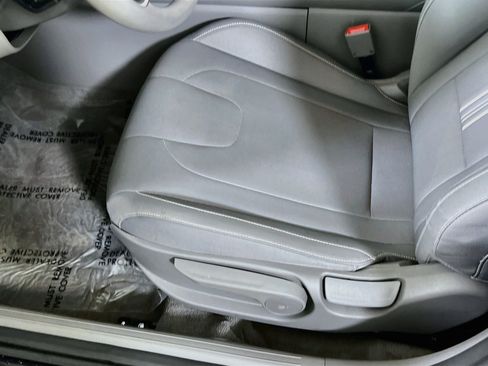 Used 2023 Hyundai Elantra SEL FWD image 18