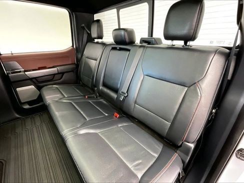 Used 2022 Ford F150 Lariat w/ Max Trailer Tow Package image 19