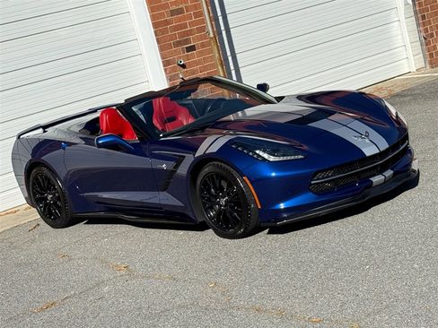 Used 2018 Chevrolet Corvette Stingray Convertible image 35